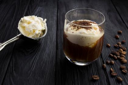 Caffe Affogato – idealna kawa z lodami na lato