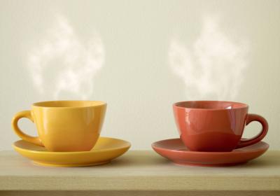 Podgrzewanie filiżanek – sztuka wydobycia smaku i aromatu kawy