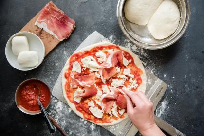 Włoskie potrawy z grilla Broil King – pizza, owoce morza, steki i nie tylko