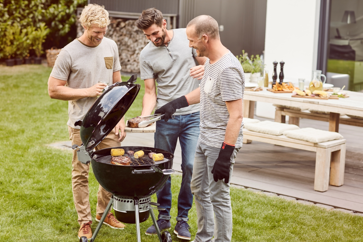 Grill węglowy Weber Master-Touch Premium