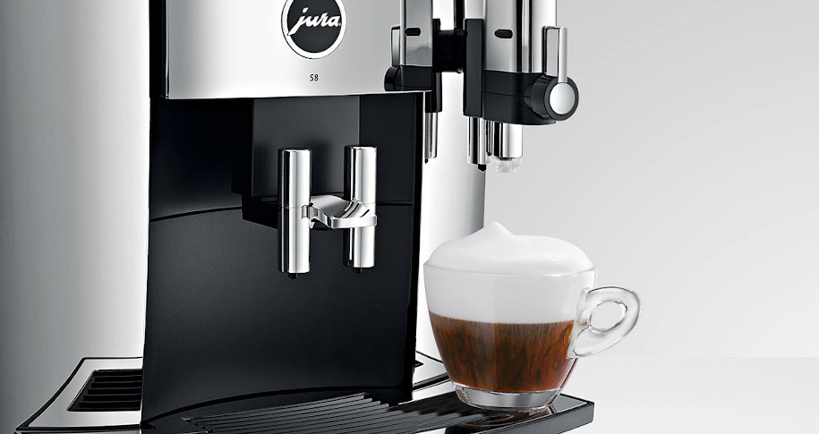 Dobry ekspres do kawy ze spieniaczem mleka - model Jura S8