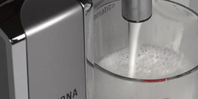 Dzięki funkcji Spumatore ekspres ma możliwość przygotowania aksamitnie spienionego mleka do cappuccino czy latte.
