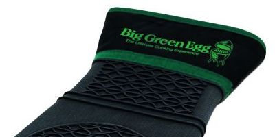 Rękawica opatrzona jest logiem marki Big Green Egg.
