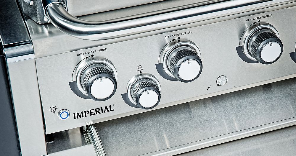 W grillu Imperial S670 zastosowano 6 palników ze stali szlachetnej, opracowanych na bazie nowej technologii Dual-Tube, czyli „tuba w tubie”.