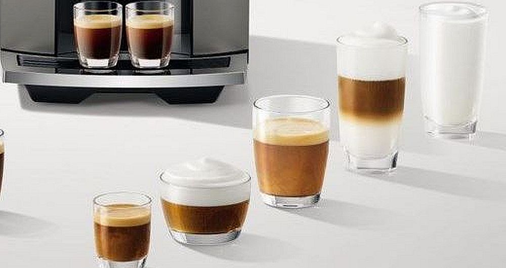 Wystarczy jedno dotknięcie wybranej ikony, a ekspres będzie w stanie przyrządzić aż 17 różnych specjałów, począwszy od klasycznego espresso, poprzez aromatyczne kawy czarne i mleczne, aż po piankę mleczną i wodę na herbatę.