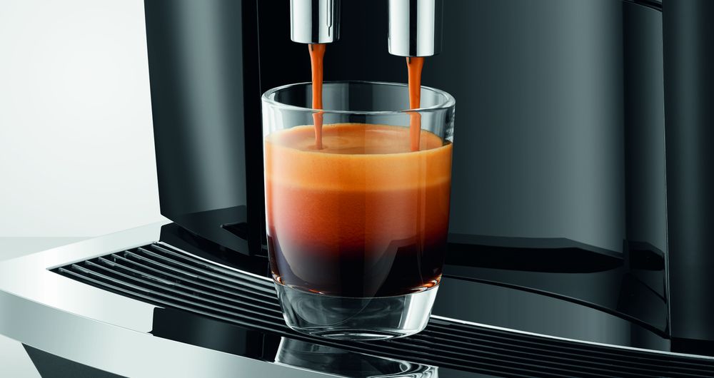 Ilość specjałów kawowych, które możemy przyrządzić w ekspresie Jura E8 Piano Black (EB) jest imponująca – do wyboru jest aż 17 różnych specjałów kawowych, a każdy z nich to gwarancja doskonałego smaku i aromatu.