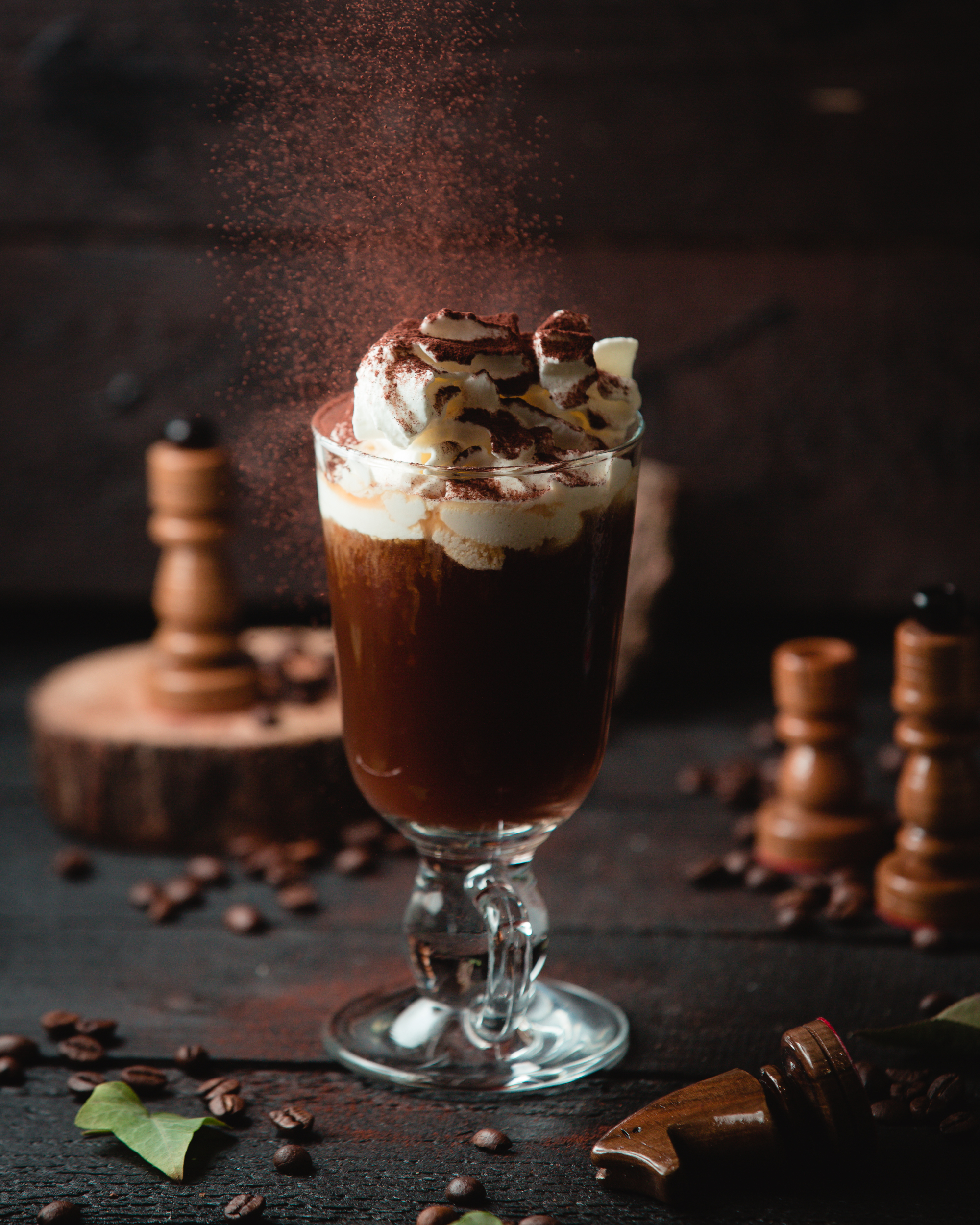 Kawa mocha z dodatkiem ciemnej czekolady