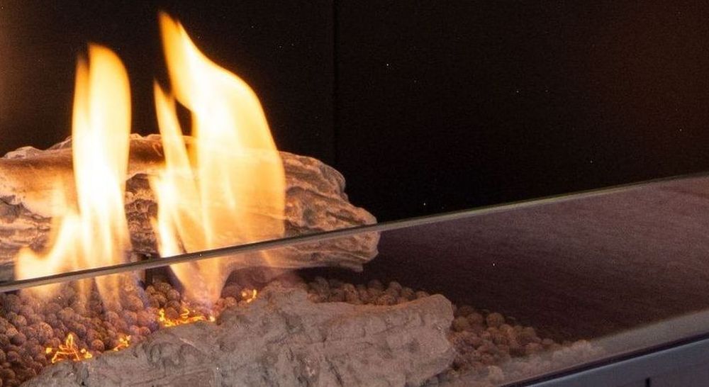 Możliwość zmiany natężenia ognia za pomocą 2-stopniowej regulacji płomienia. 