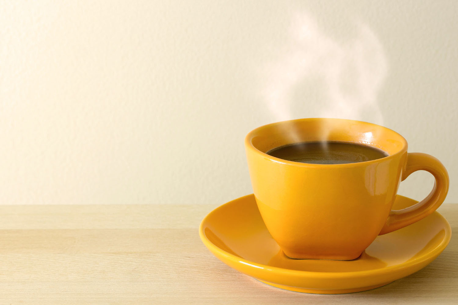 Wpływ ciepłego naczynia na kawę