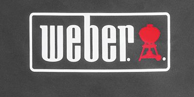 Na pokrowcu znajduje się nadrukowane logo marki Weber.