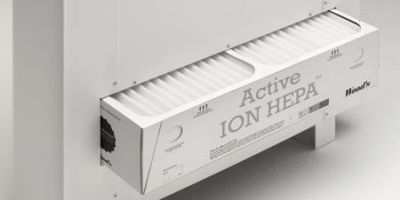 Oczyszczacz jest wyposażony w wymienny, wydajny, jonizowany filtr aktywny HEPA.